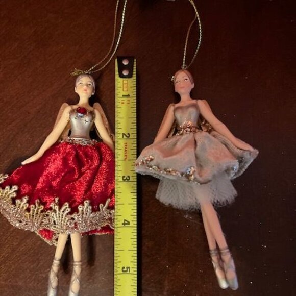 Set Of 2 Gisella Graham London Ballet Dancer Ornaments With Gold Wings & Dresses - Picture 2 of 10